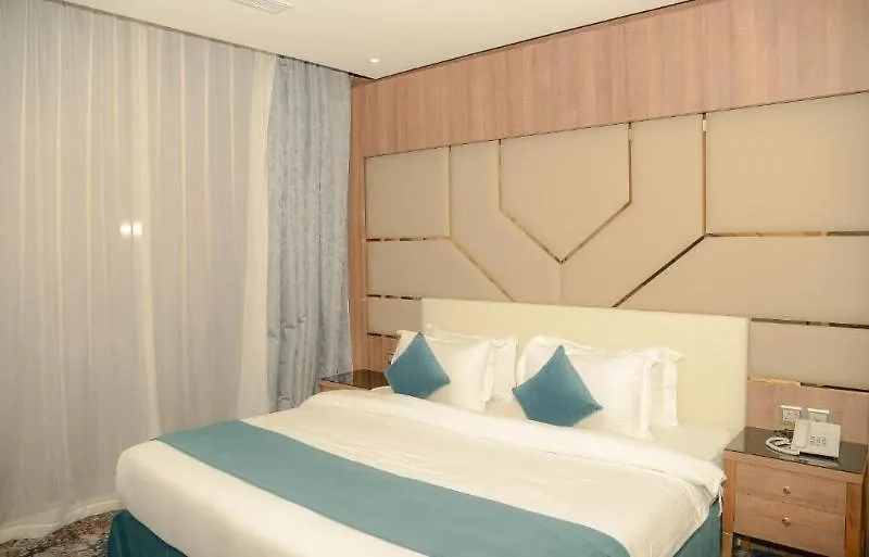 Mora Hotel Jeddah 4*,